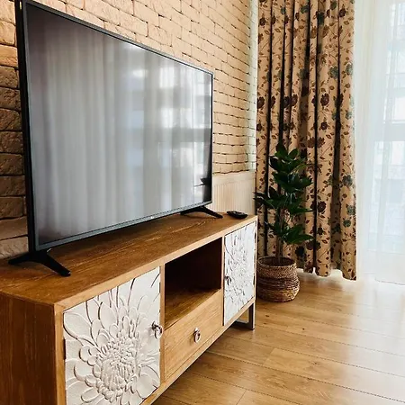 Apartament Nou Si Primitor Cu Parcare Gratuita *