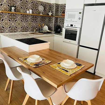 Apartament Nou Si Primitor Cu Parcare Gratuita *